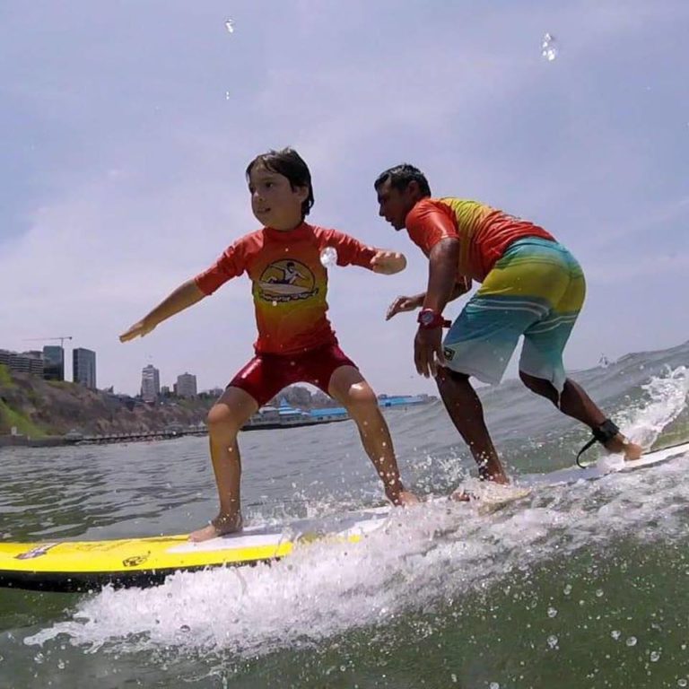 8 Lesson Pack (private) Pukana Surf School in Lima Peru